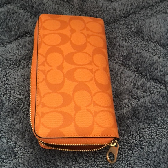 Coach Wallet - Picture 2 of 3